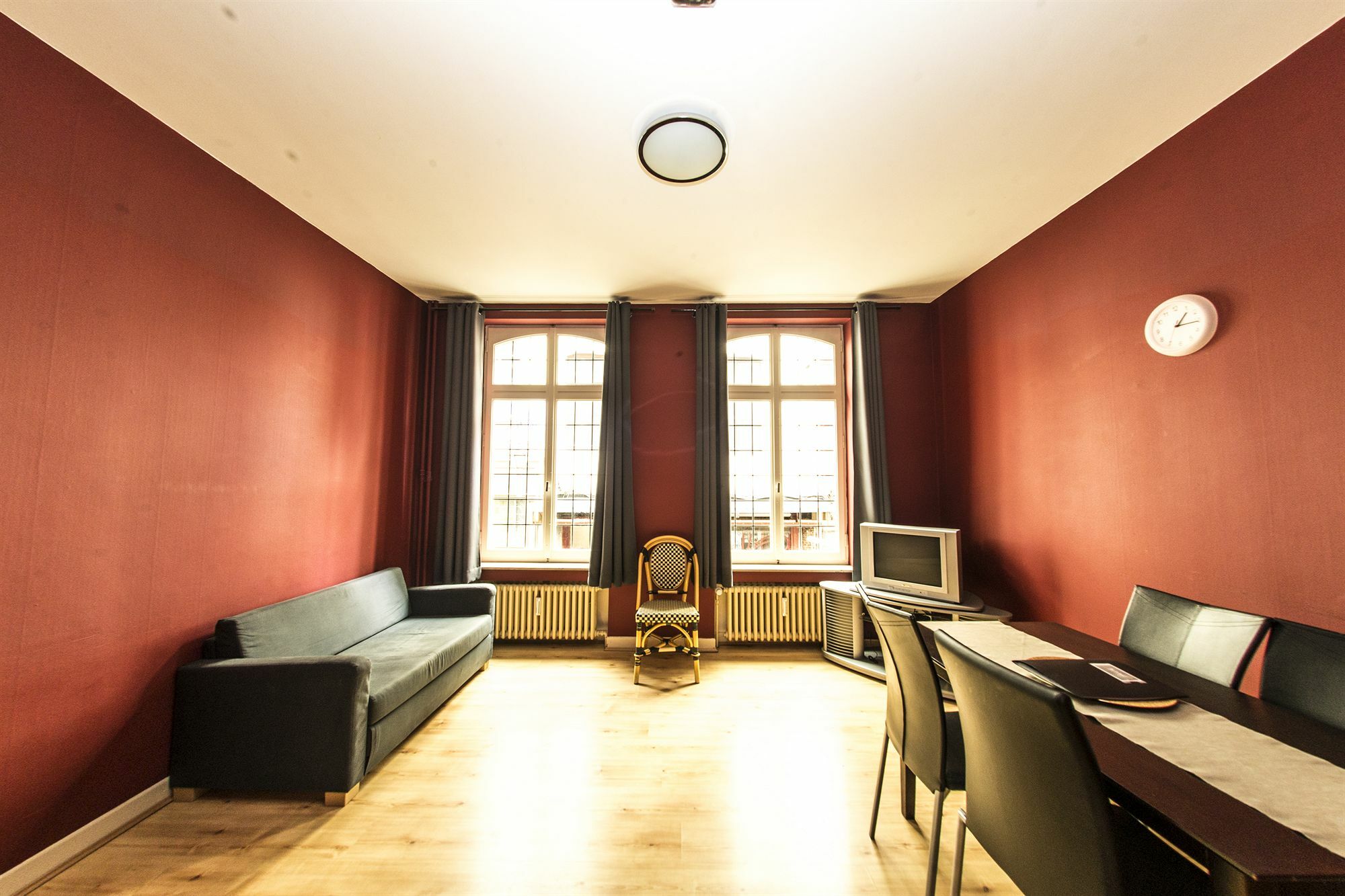 Rentbynight Aparthotel Brussels Exterior photo